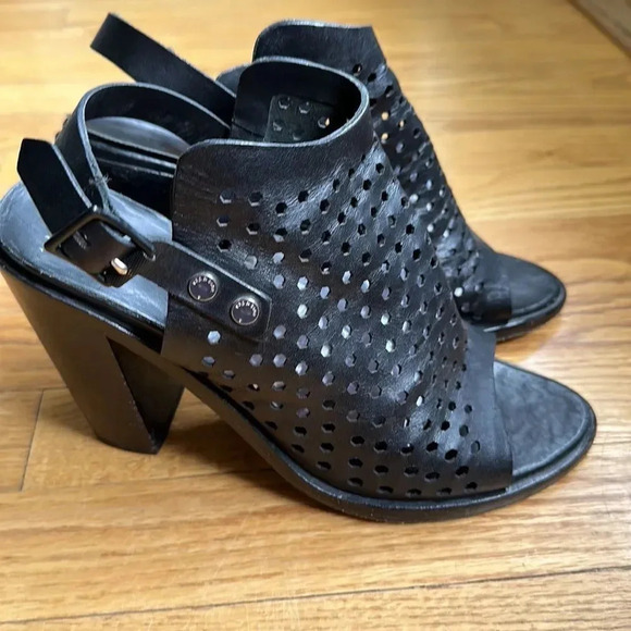 Rag & Bone NY black leather open toe heels side buckle great pre owned condition - Picture 2 of 10